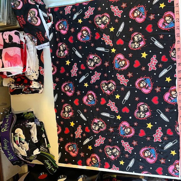 23pc Horror MOvie Scrap Fabric with Elastic Pieces - Picture 7 of 9